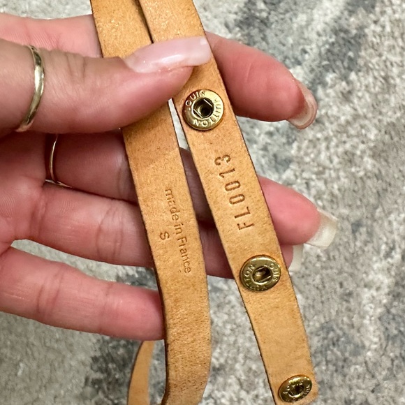 Louis Vuitton Florentine Belt Bag With Strap - Picture 13 of 13